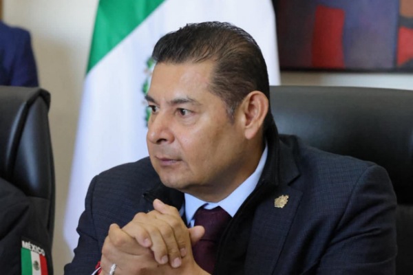 Gobernador Alejandro Armenta exige que crimen de matrimonio no quede impune