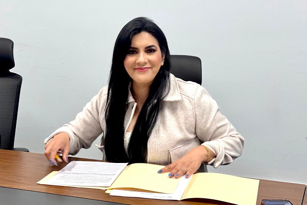 Las Lenguas Indígenas toman la tribuna del Congreso de Puebla: Delfina Pozos