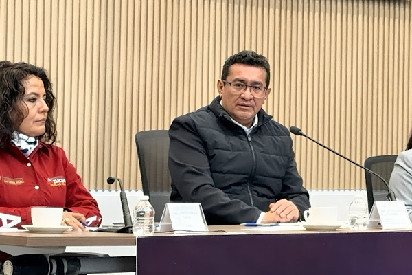 Presidente del Congreso se pronuncia por presentar iniciativas viables