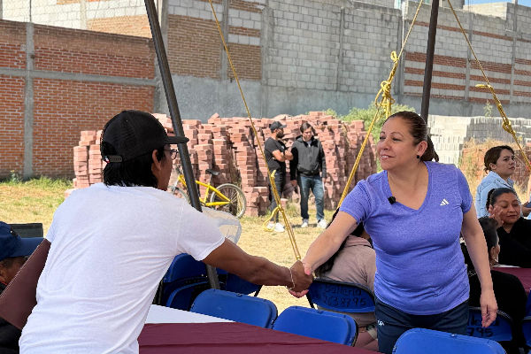 ​Trabajo en territorio, vital para entender necesidades, asegura Laura Artemisa