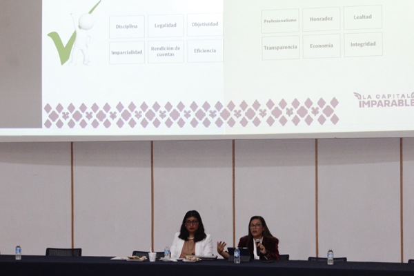 Gobierno de Pepe Chedraui impulsa la cultura de la rendición de cuentas entre personas universitaria