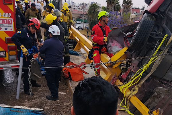 Accidente en Periférico Ecológico deja una persona sin vida y tres lesionados
