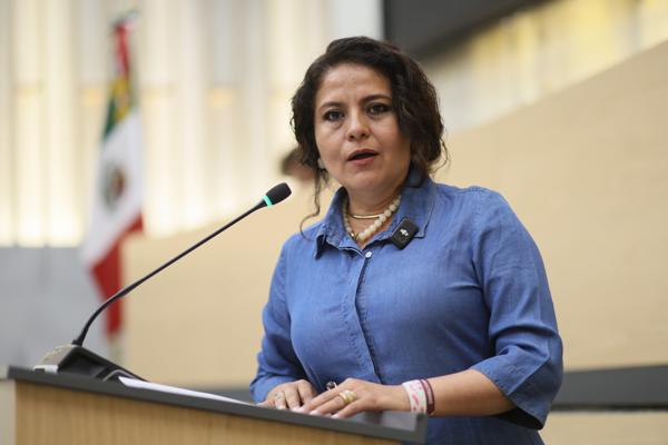 Propone la diputada Azucena Rosas sanciones por el cobro indebido de trámites agrarios