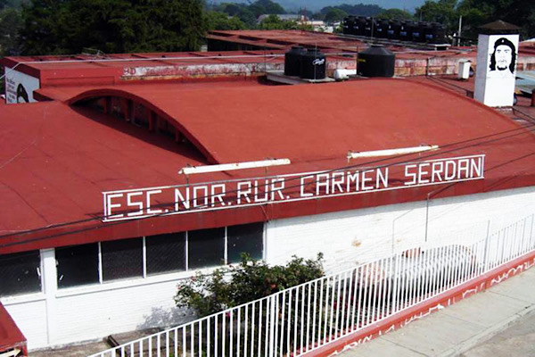 SEP mantiene diálogo con estudiantes de la Normal de Teteles