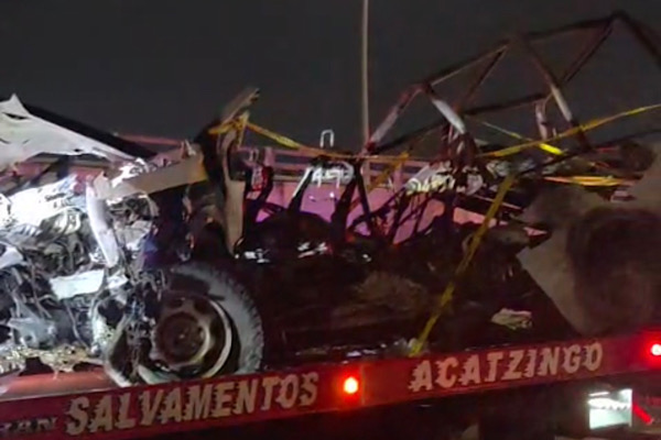 Policía estatal fallece tras choque e incendio de su patrulla 