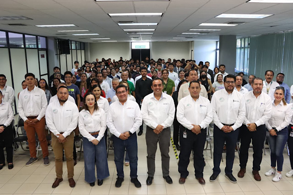 Impulsa Pável Gaspar vinculación con jóvenes de la Mixteca