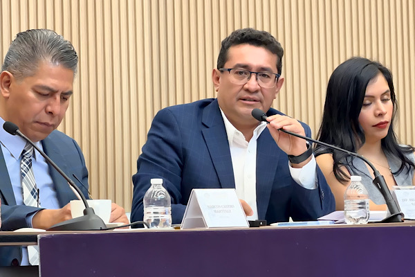 Presidente del Congreso avala que coordinador de Gabinete informe avances de la entidad 