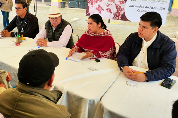 Participa Rosalío Zanatta en Jornada de Atención Ciudadana de Eloxochitlán