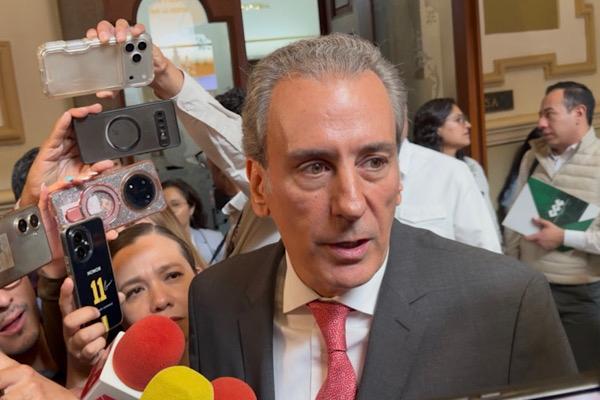 Postes inteligentes están por llegar a Puebla: Pepe Chedraui