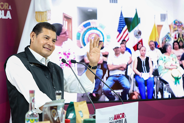 Gobierno fortalece defensa de migrantes con casas de representación