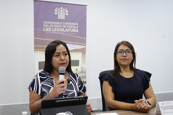 Congreso de Puebla instala dispensadores de toallas femeninas, anuncia la diputada Celia Bonaga 