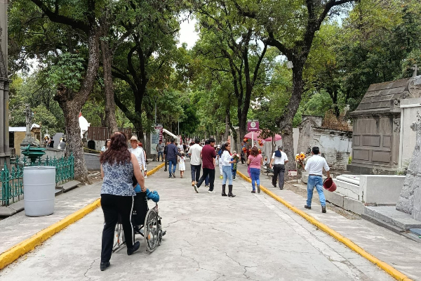 Reporta ayuntamiento de Puebla más de 38 mil visitantes en el Panteón Municipal