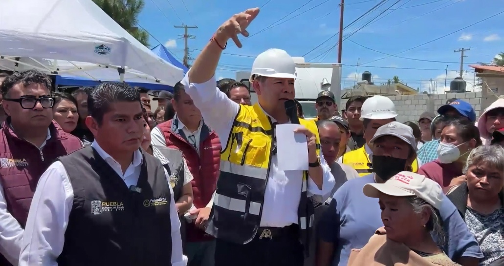 Gobernador Armenta recorre zonas afectadas por la lluvia en Ciudad Serdán