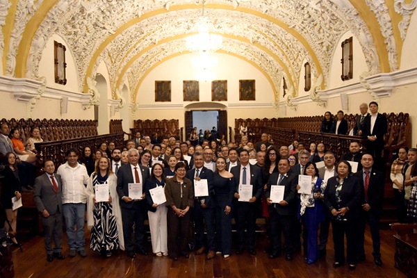 Reconoce Rectora Lilia Cedillo esfuerzo y compromiso de directivos y secretarios administrativos de la BUAP