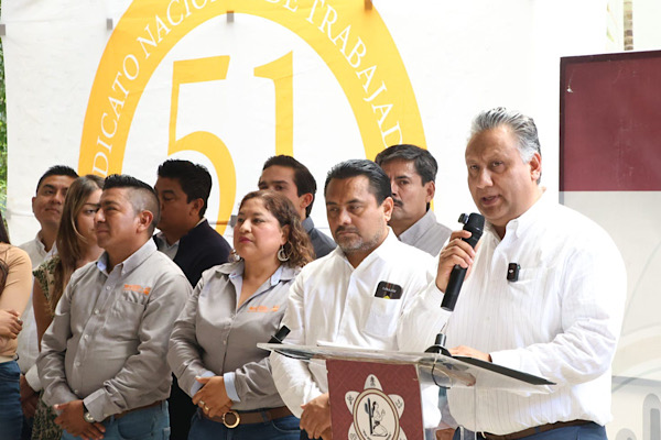 El SNTE 51 reconoce la trayectoria de docentes de Tehuacán