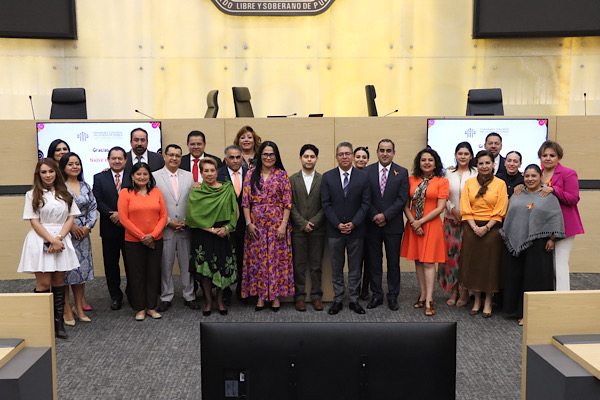 Congreso de Puebla abre su tribuna a la lengua Mixteca