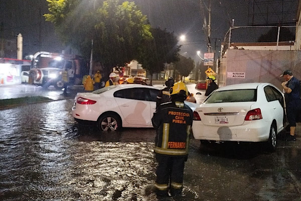 Ayuntamiento de Puebla activa operativo de prevención y vigilancia por lluvias en el sur de la ciudad