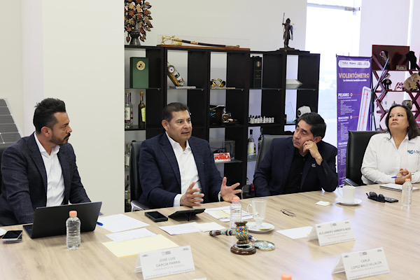 Gobierno Estatal proyecta al aeropuerto Hermanos Serdán como eje de desarrollo