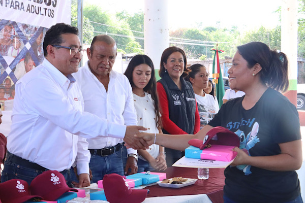 Refrenda diputado Pável Gaspar compromiso del Congreso para fortalecer la educación en todas las regiones del Estado