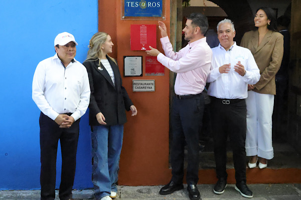 Gobierno del Estado entrega Placas Michelin 2026 a restaurantes poblanos reconocidos