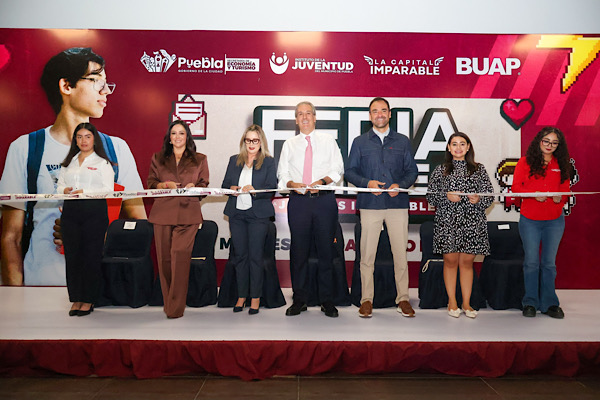 Acerca Pepe Chedraui a jóvenes a opciones de empleo formal en coordinación con la BUAP