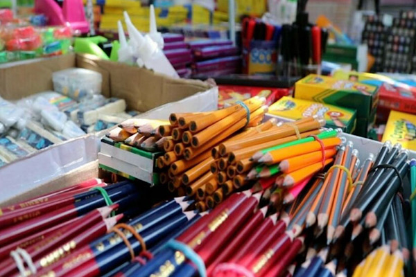 Ayuntamiento dará permiso para vender útiles escolares en el Paseo Bravo 
