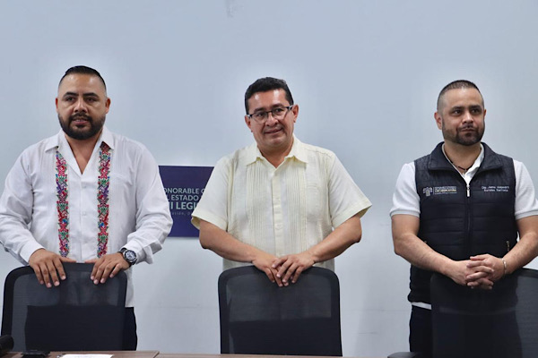 Encabeza diputado Pável Gaspar diálogo  con guías de turistas de Cuetzalan para escuchar sus necesidades y fortalecer al sector