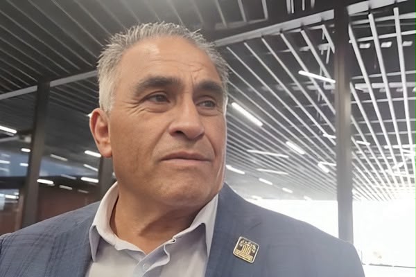 Microchips en cascos podrían eliminarse si especialistas detectan riesgos: Elpidio Díaz