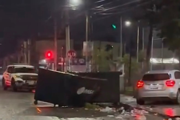 Ejecutan a hombre en su Mercedes Benz en Fuentes de San Bartolo