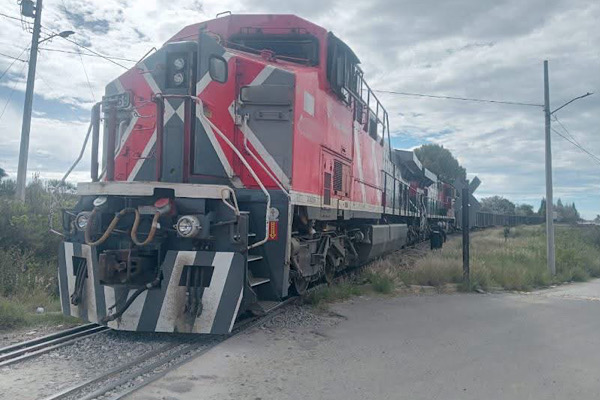 Muere joven de 19 años tras ser arrollado por el tren en Coronango