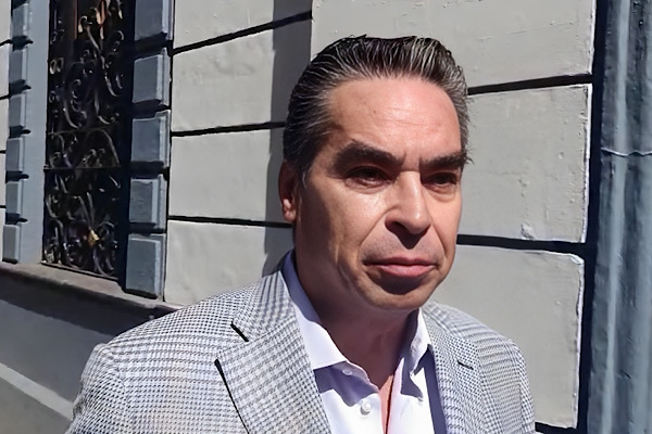 Rafael Moreno Valle Buitrón confirma registro por el Distrito 9
